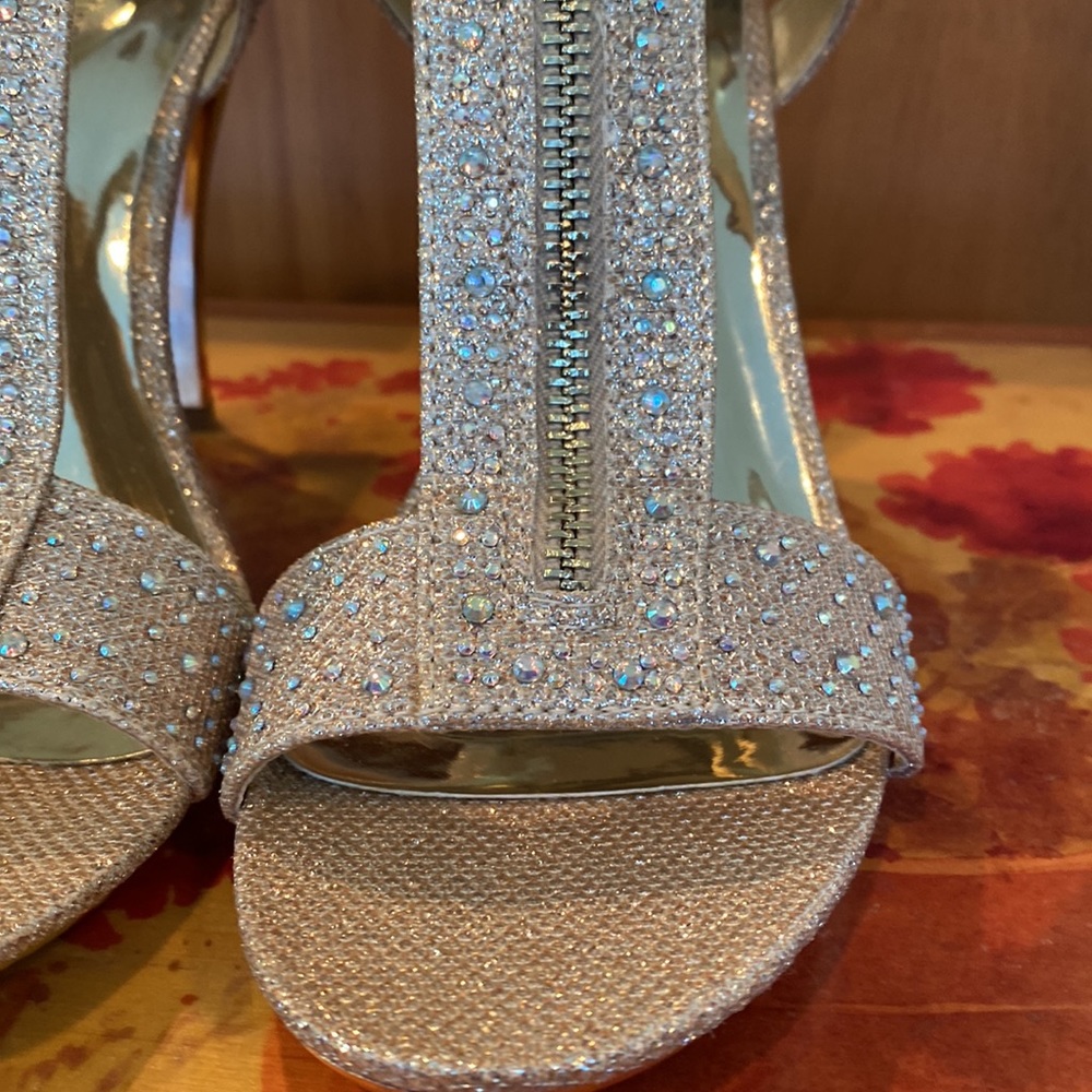 Beautiful heels! - Picture 4 of 13